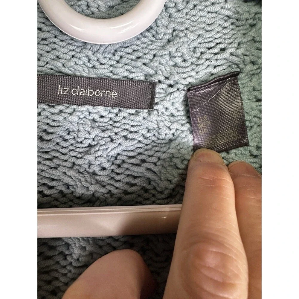 Womens Liz Claiborne Sky Blue Cable Knit Chunky Sweater Size Large V neck Granny